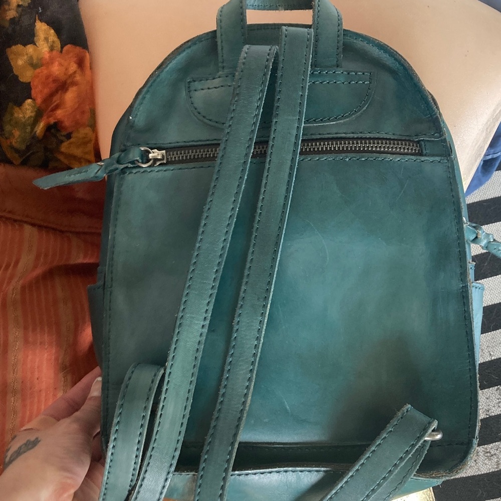 Patricia Nash Green Woven Leather Backpack Tablet Size Multi Pocket - Picture 6 of 8
